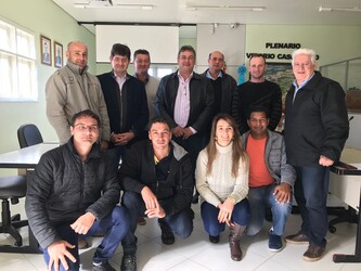 Deputado estadual Tiago Simon visita Monte Belo do Sul