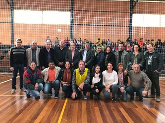 Escola Estadual inaugura reformas no ginásio de esportes
